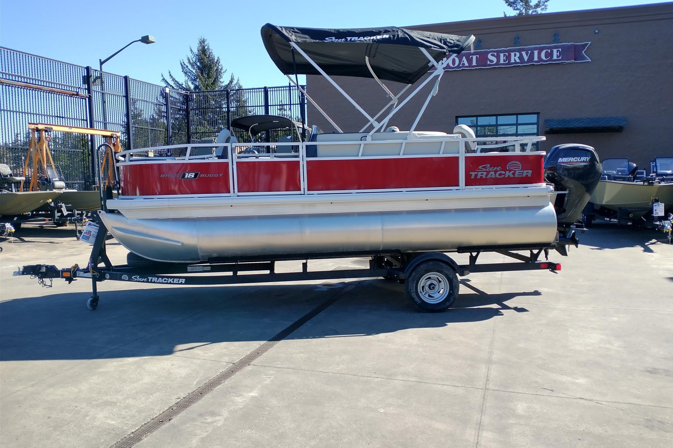 2026 Sun Tracker Bass Buggy 18 DLX