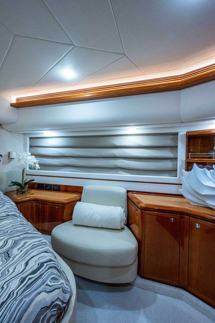 2006 Ferretti Yachts 830 - Image 103