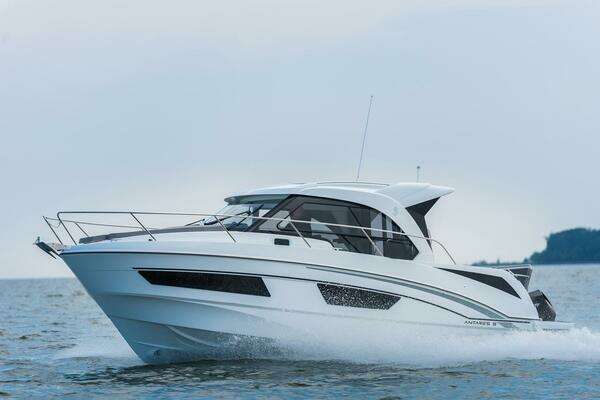 2026 Beneteau Antares 9