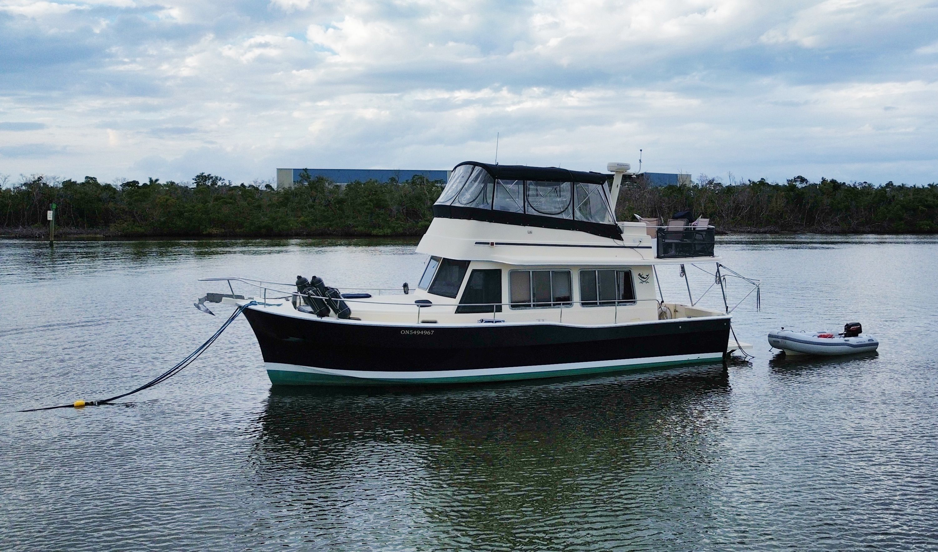 2005 Mainship 400 Trawler