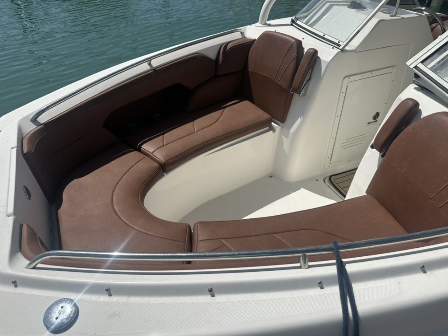2019 Century 24 Resorter - Image 2