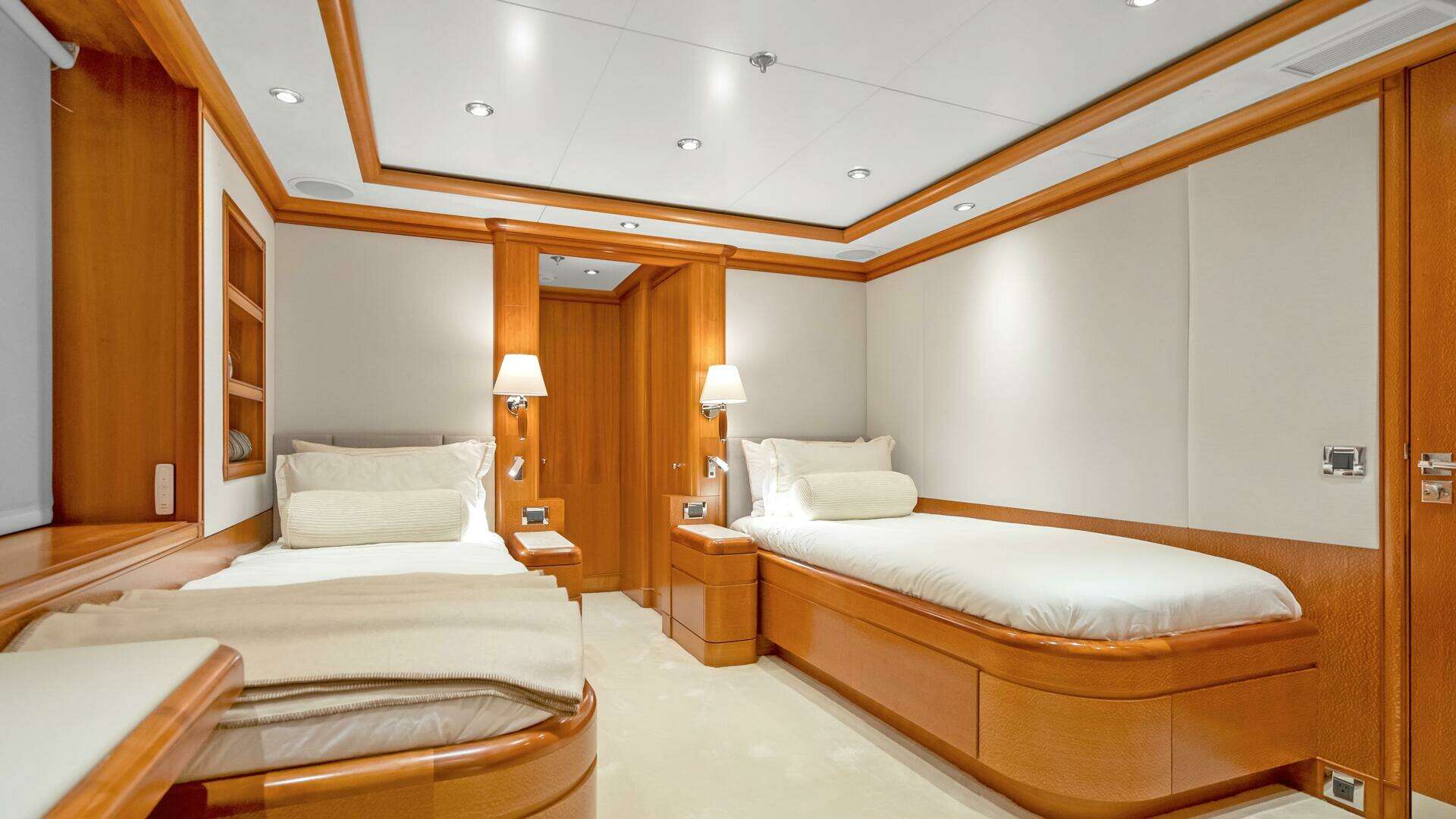 2003 Royal Denship Motor Yacht - Image 28