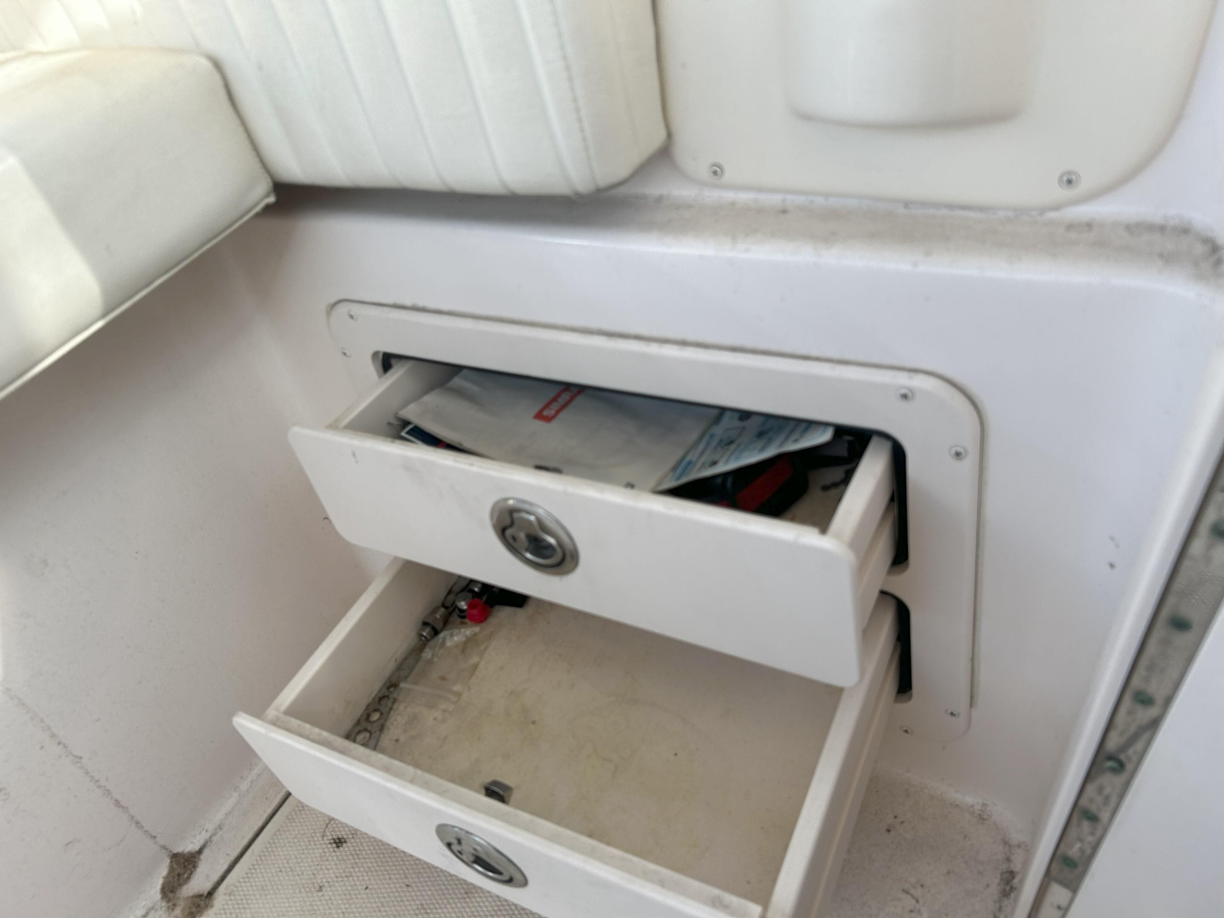 2003 Grady-White Express 265 - 13