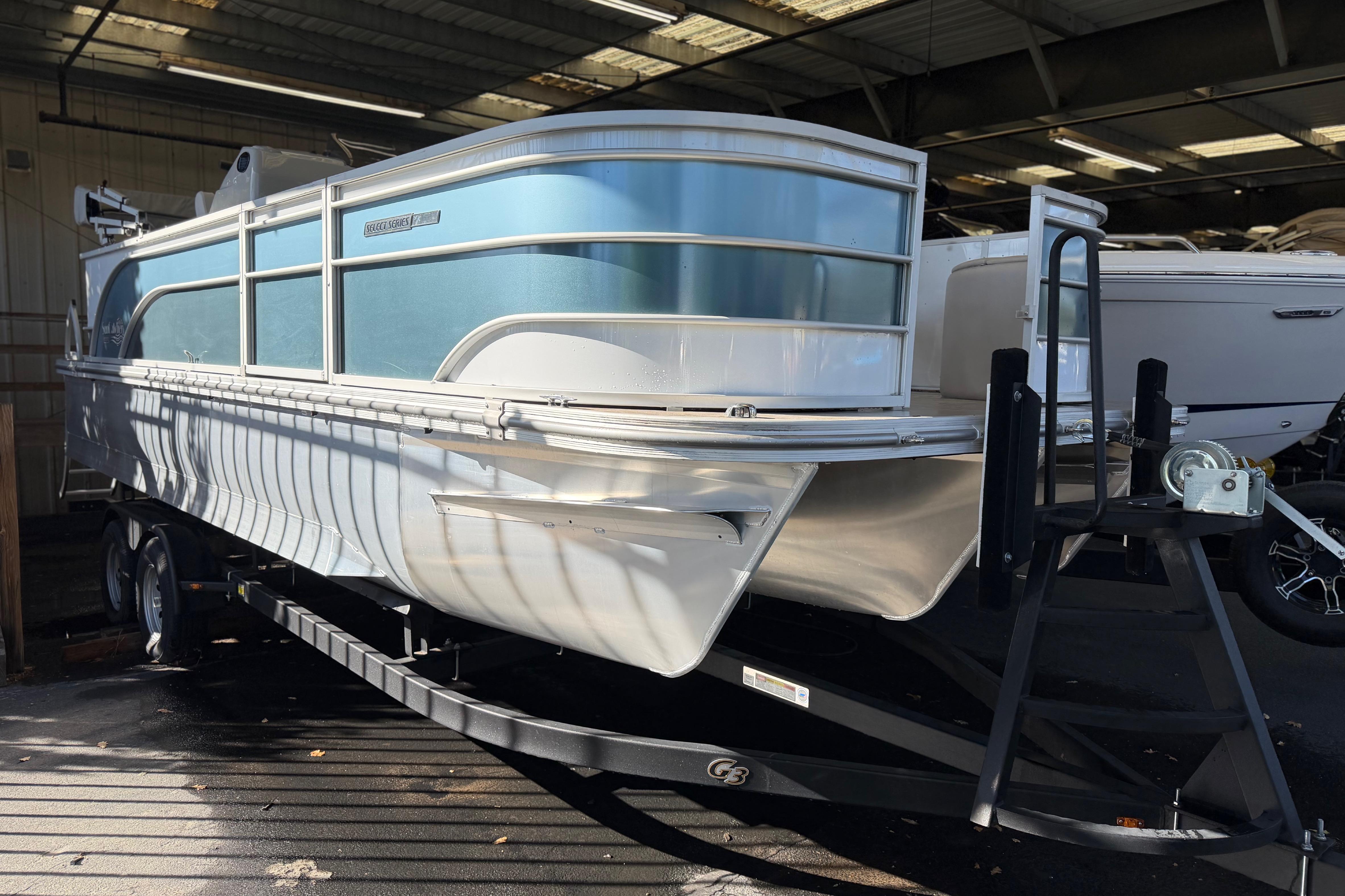 2023 SunCatcher Select 322FC