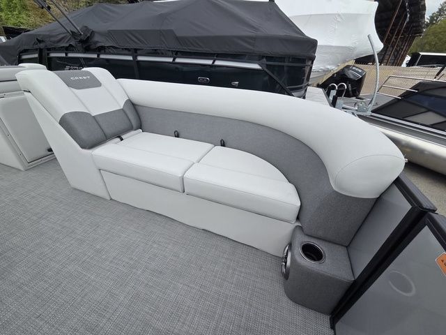 2026 Crest Conquest SE 220 Cruise 2-Tube W/115Hp And Trailer - 8