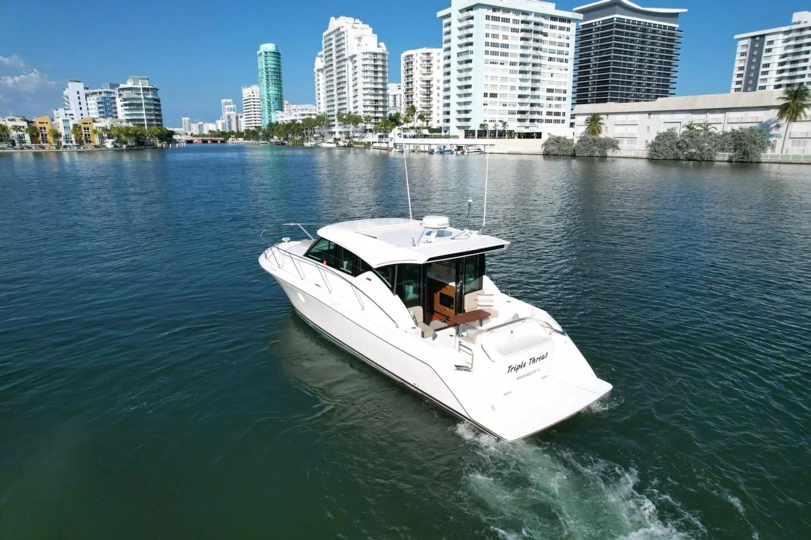2018 Tiara Yachts 39 Coupe - Image 4