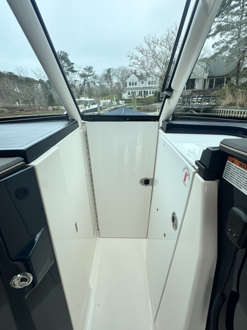 2017 Pursuit 295 DC - Image 16