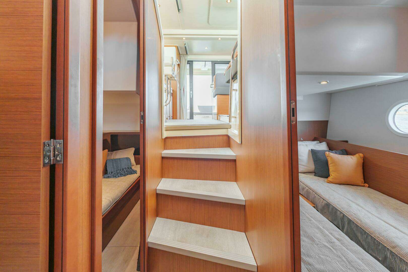 2025 Beneteau — - Image 25
