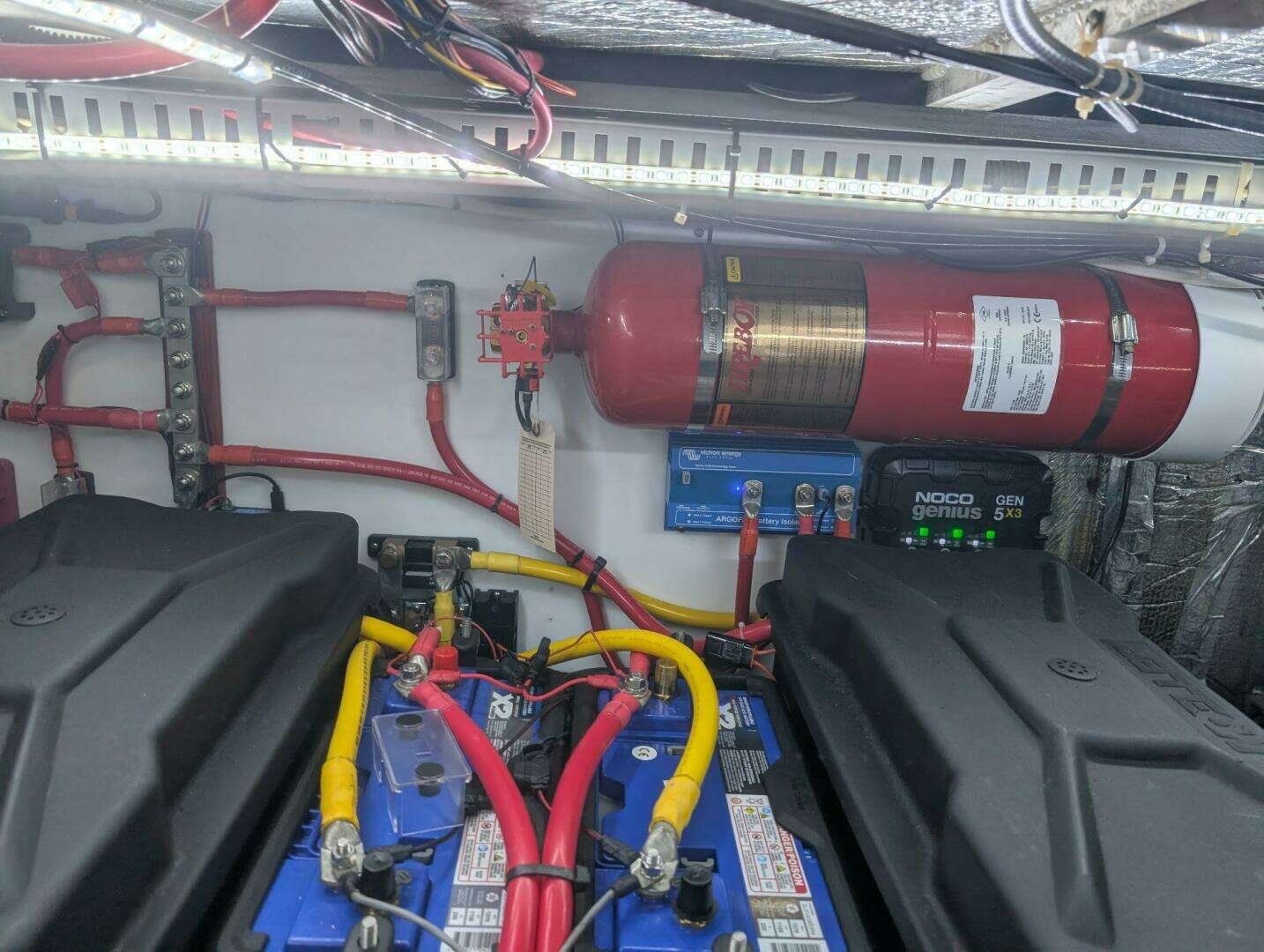 1996 Carver 455 Aft Cabin - Image 31