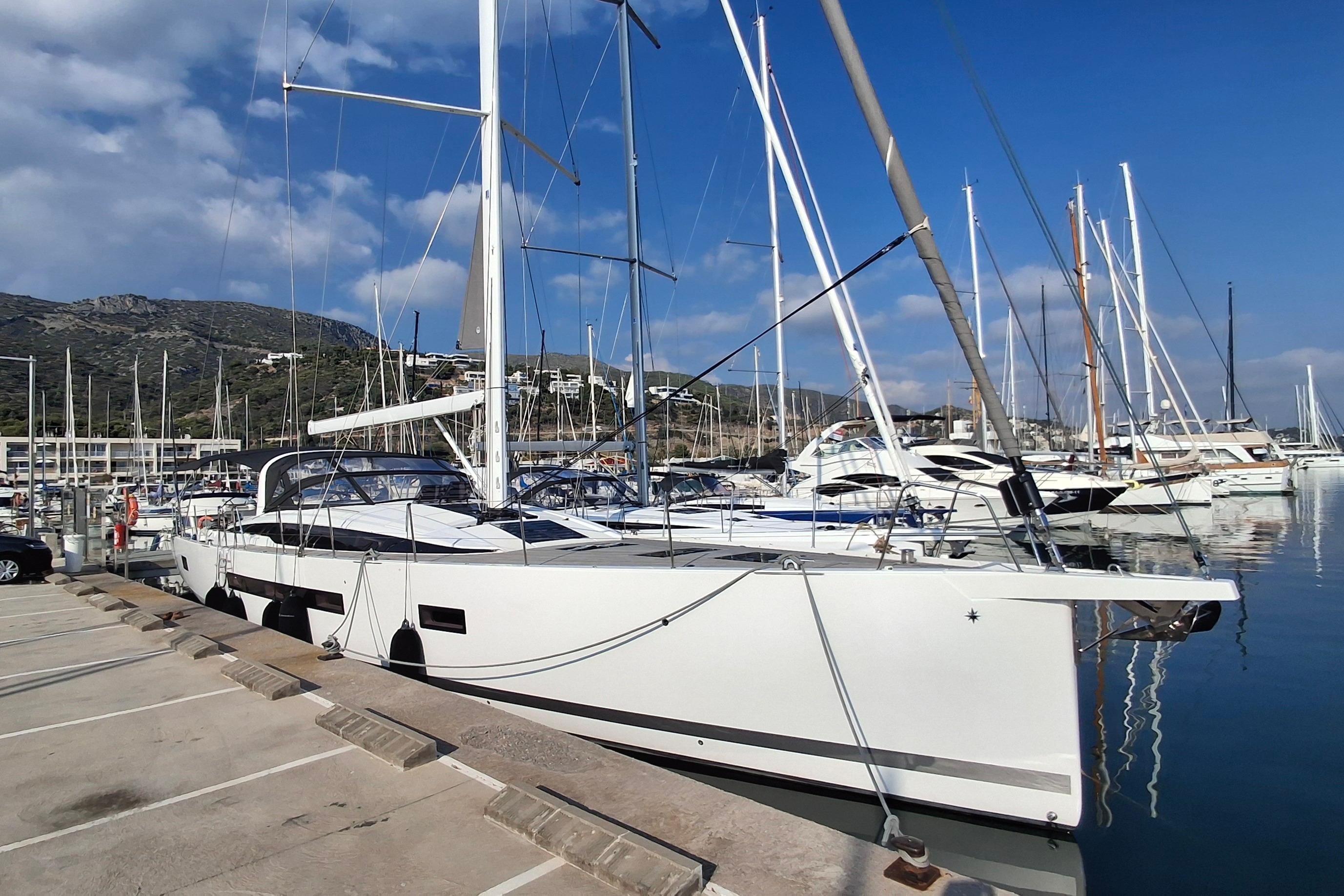 2025 Jeanneau 65