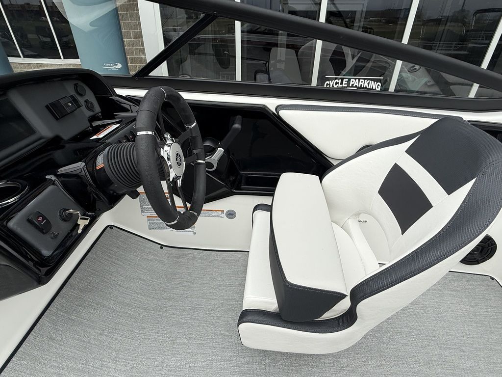2025 Yamaha Boats AR195 - 20