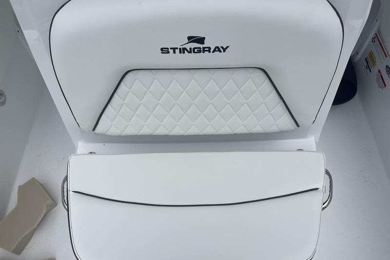 2025 Stingray 173CC boat seat with diamond stitching and logo.