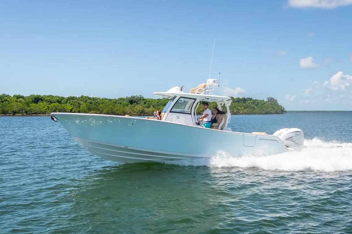 2026 Sportsman Open 322 Center Console