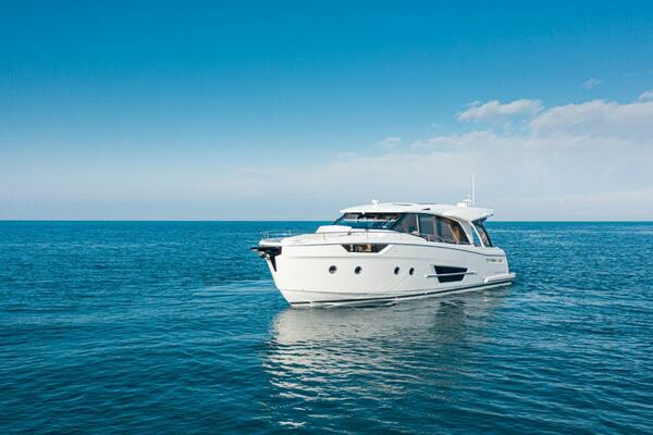 2027 Greenline 45 Coupe