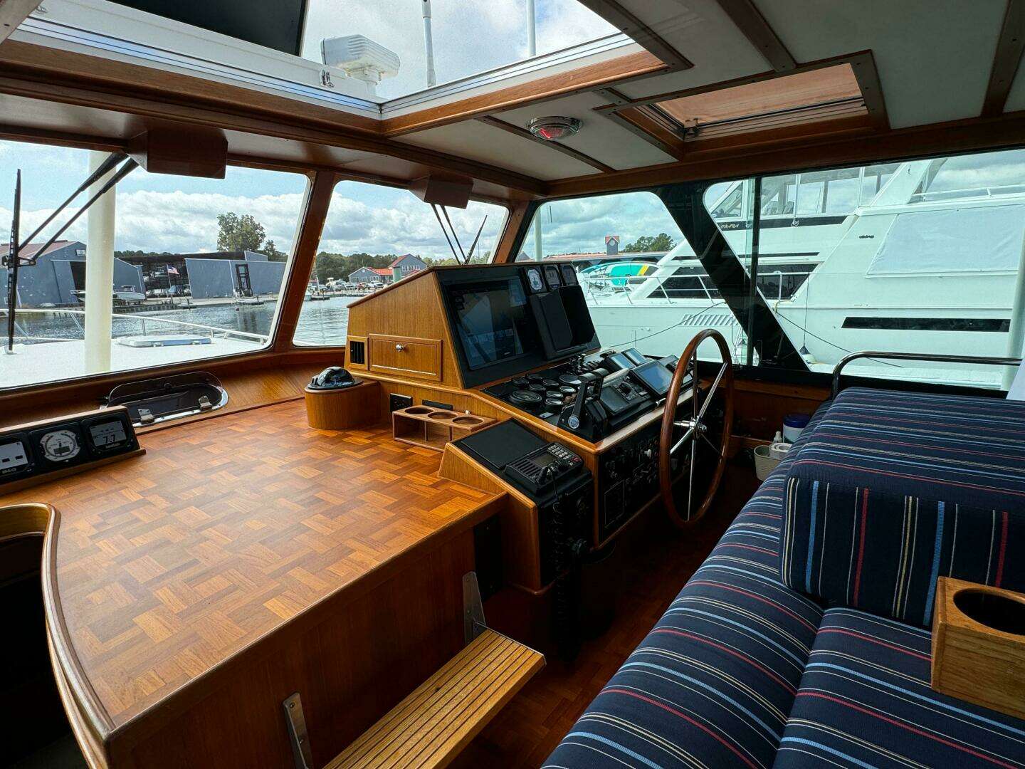 2003 Dettling Express Cruiser 51 - Image 27