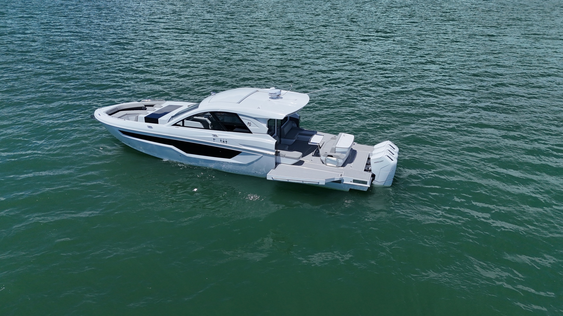 2026 Cruisers Yachts 50GLS OB - Image 25