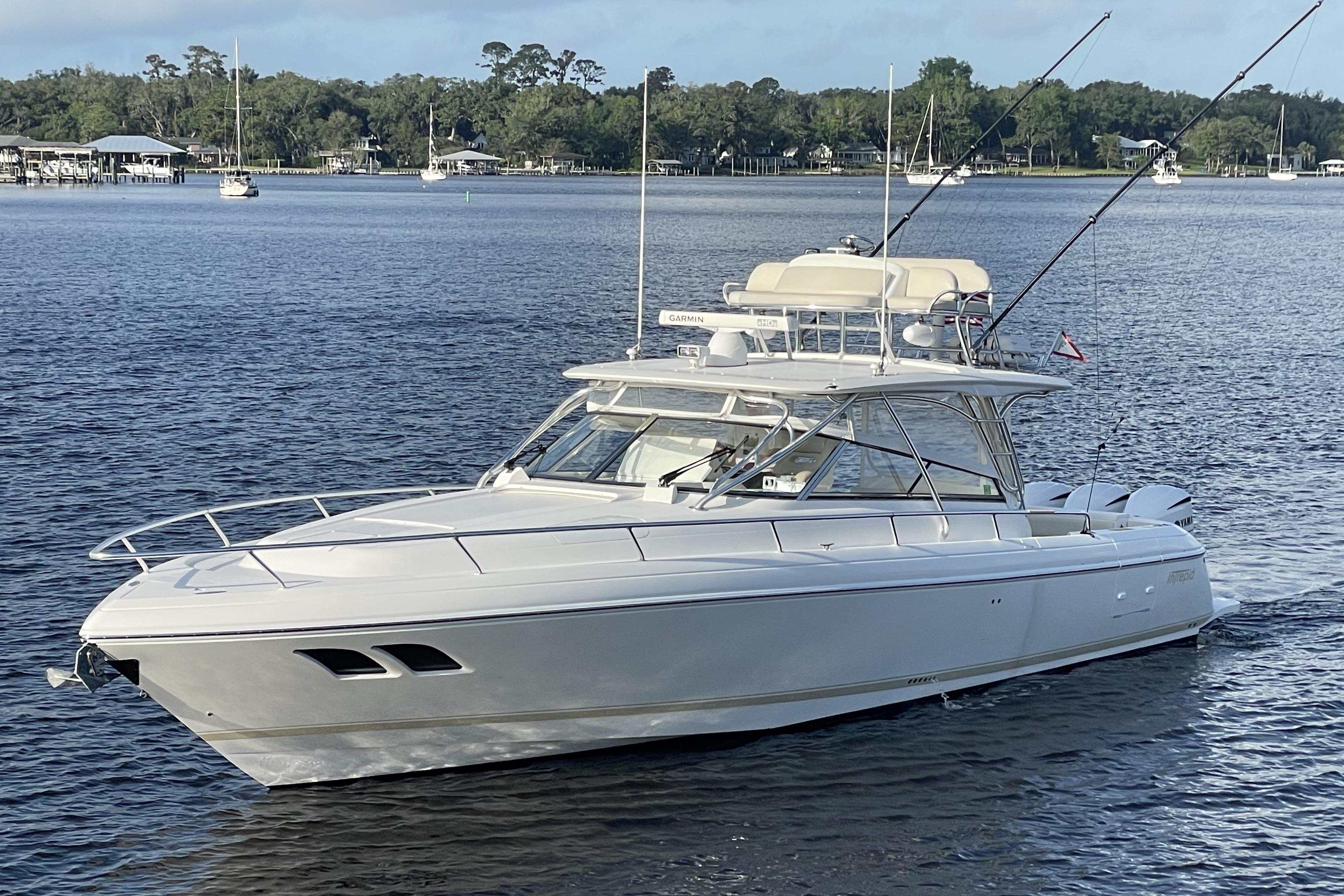 2009 Intrepid 430 Sport Yacht