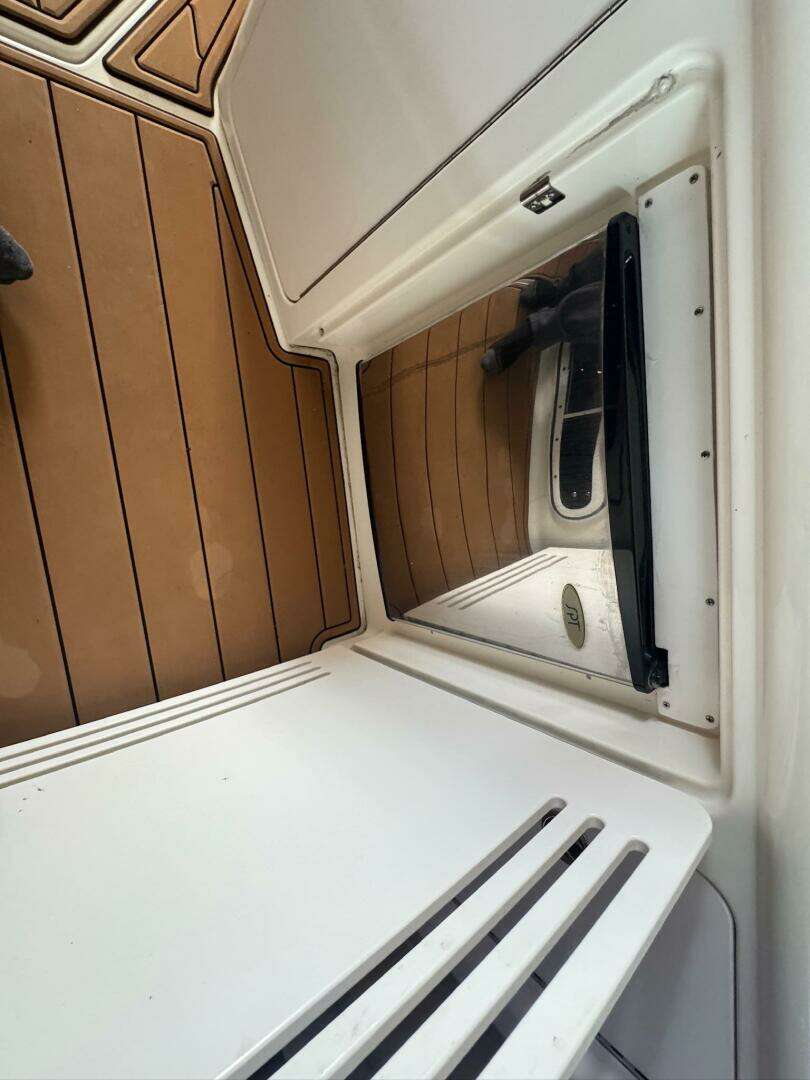 2002 Sea Ray 380 Sundancer - Image 45