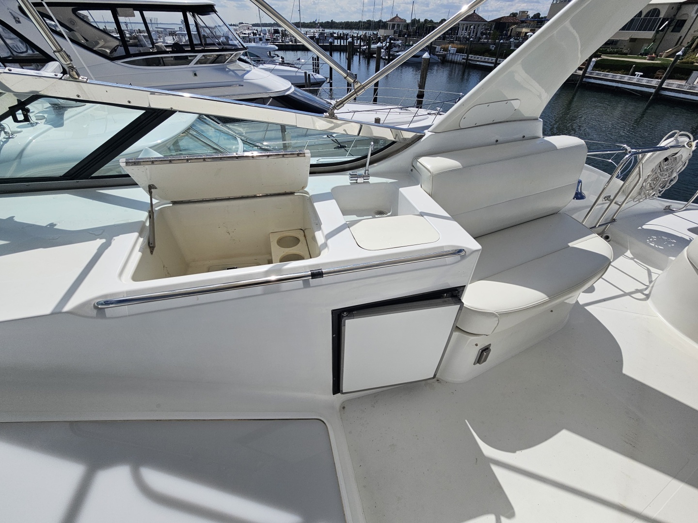 1999 Carver 530 Voyager - Image 37