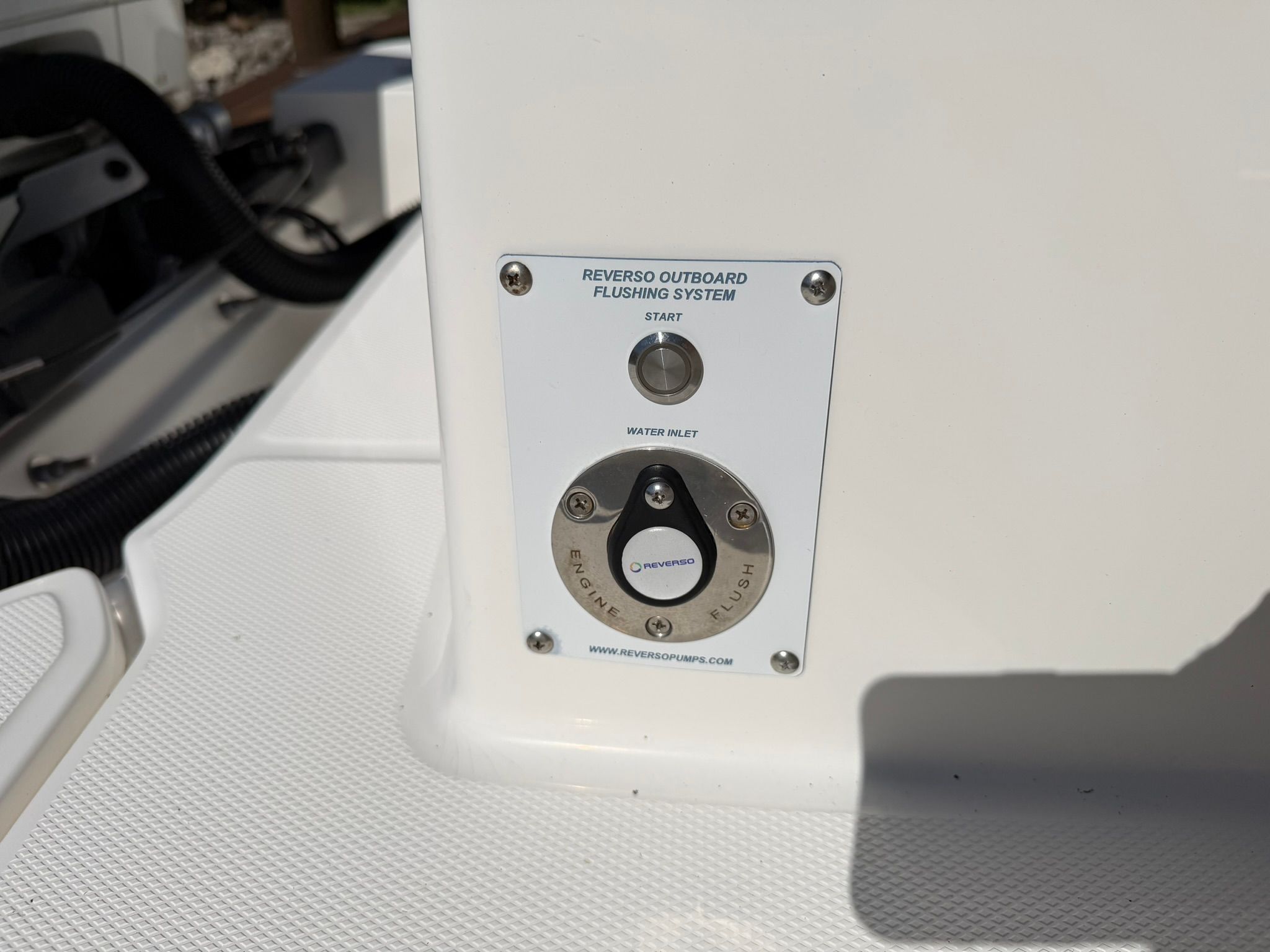 2024 Boston Whaler 330 Outrage - 10