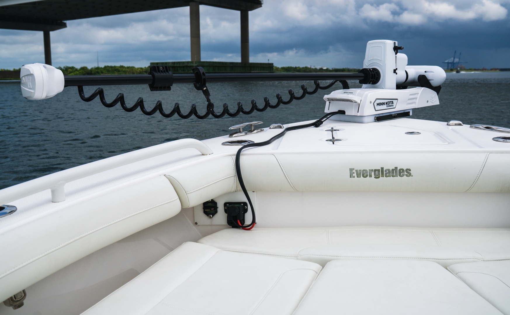 2020 Everglades 253CC - Image 7