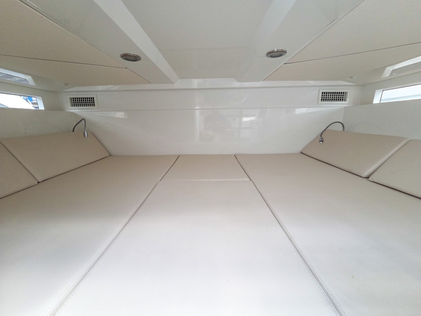 2026 De Antonio Yachts D32 - Image 38