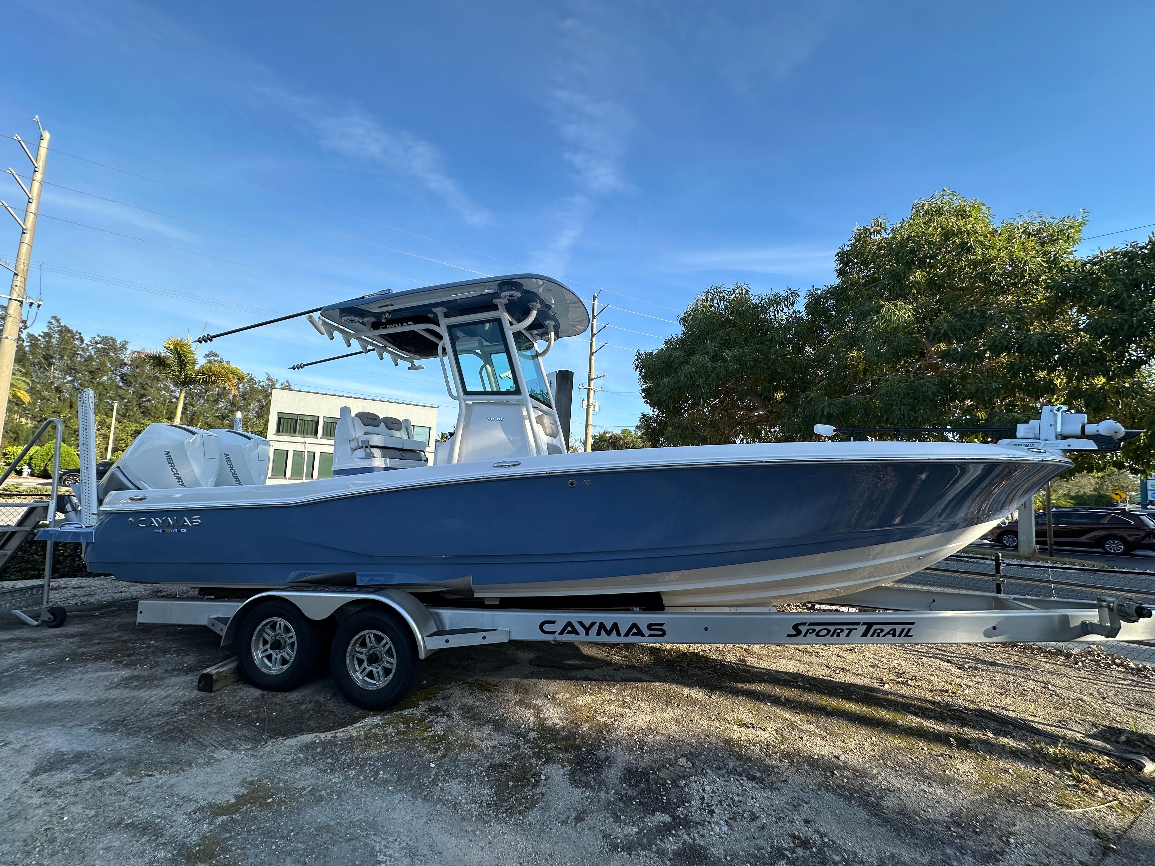 2026 Caymas 281 HB
