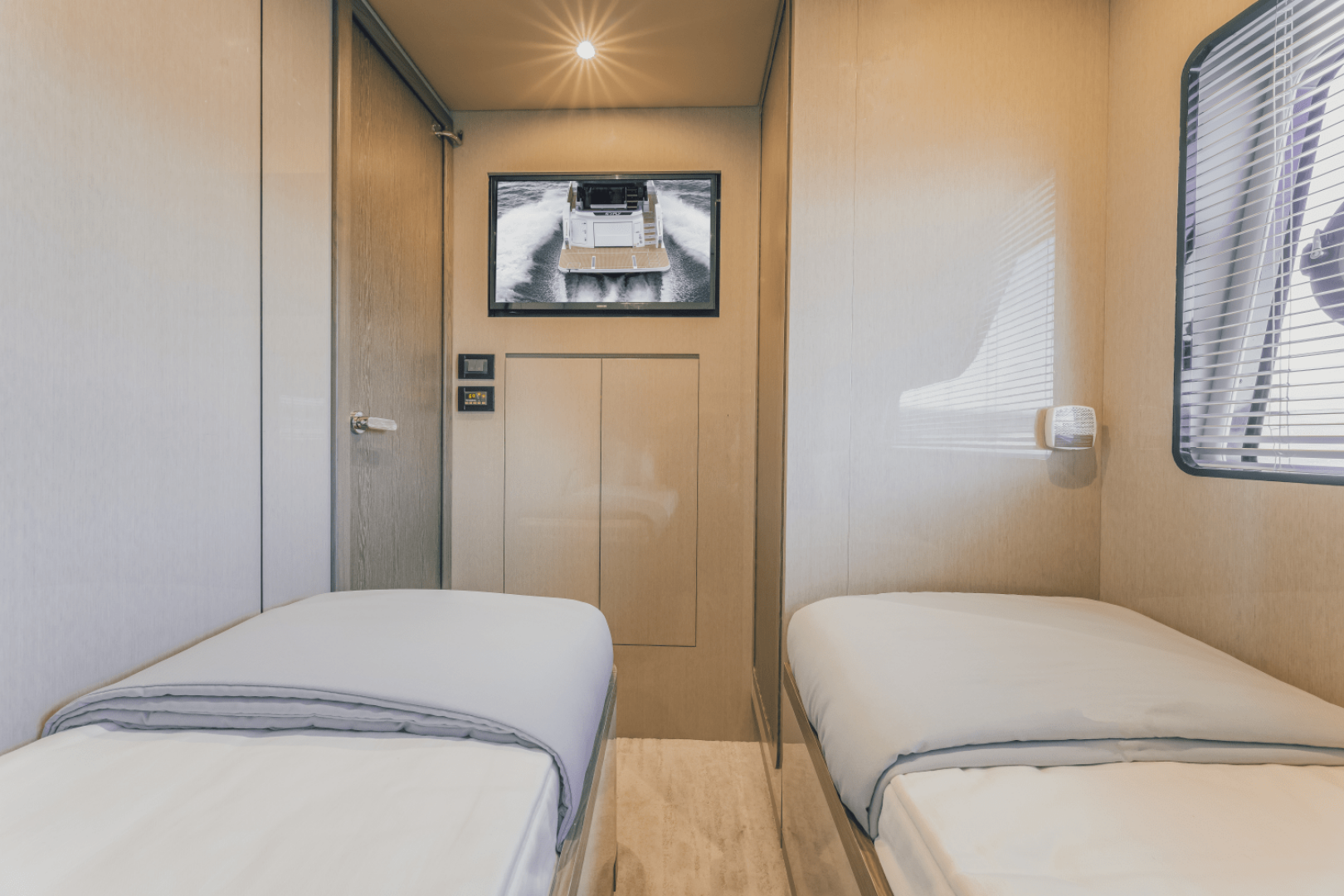 2027 Cruisers Yachts 57 FLY - Image 94