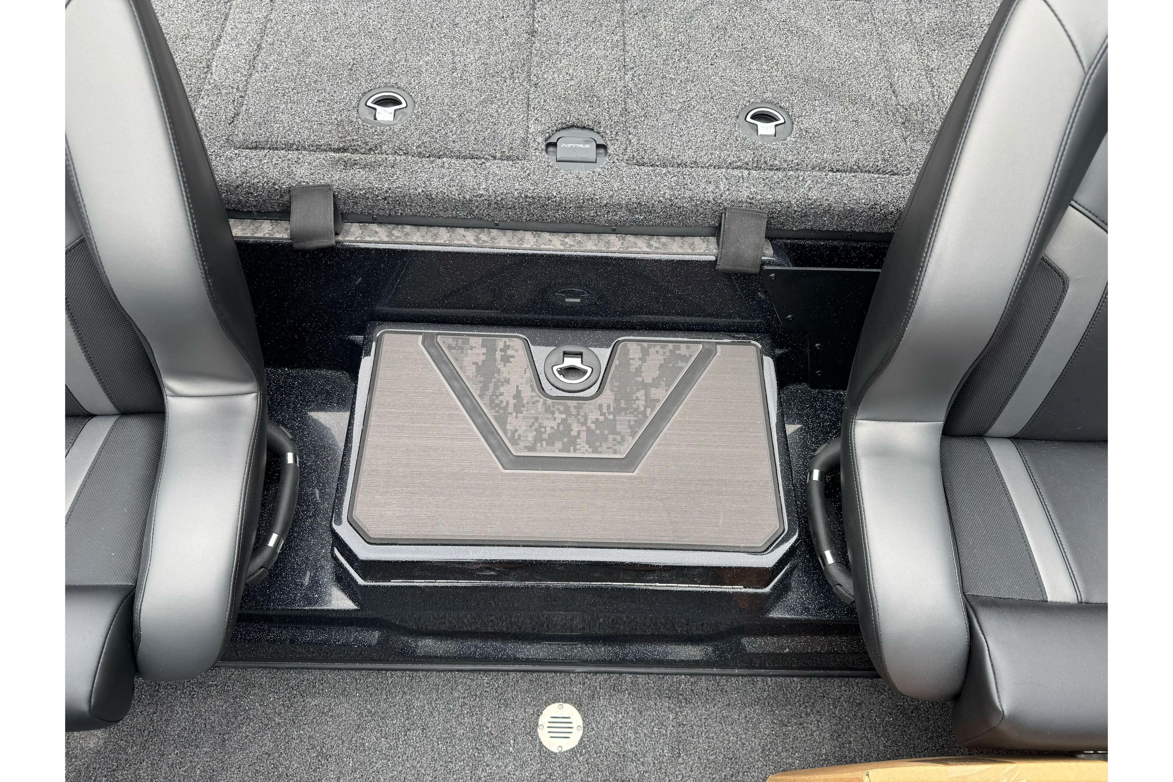 2026 Nitro Z20 XL Pro boat interior with sleek seating and storage compartment.