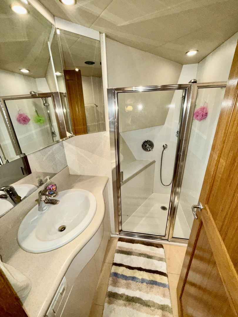 2001 Pacific Mariner — - Image 25