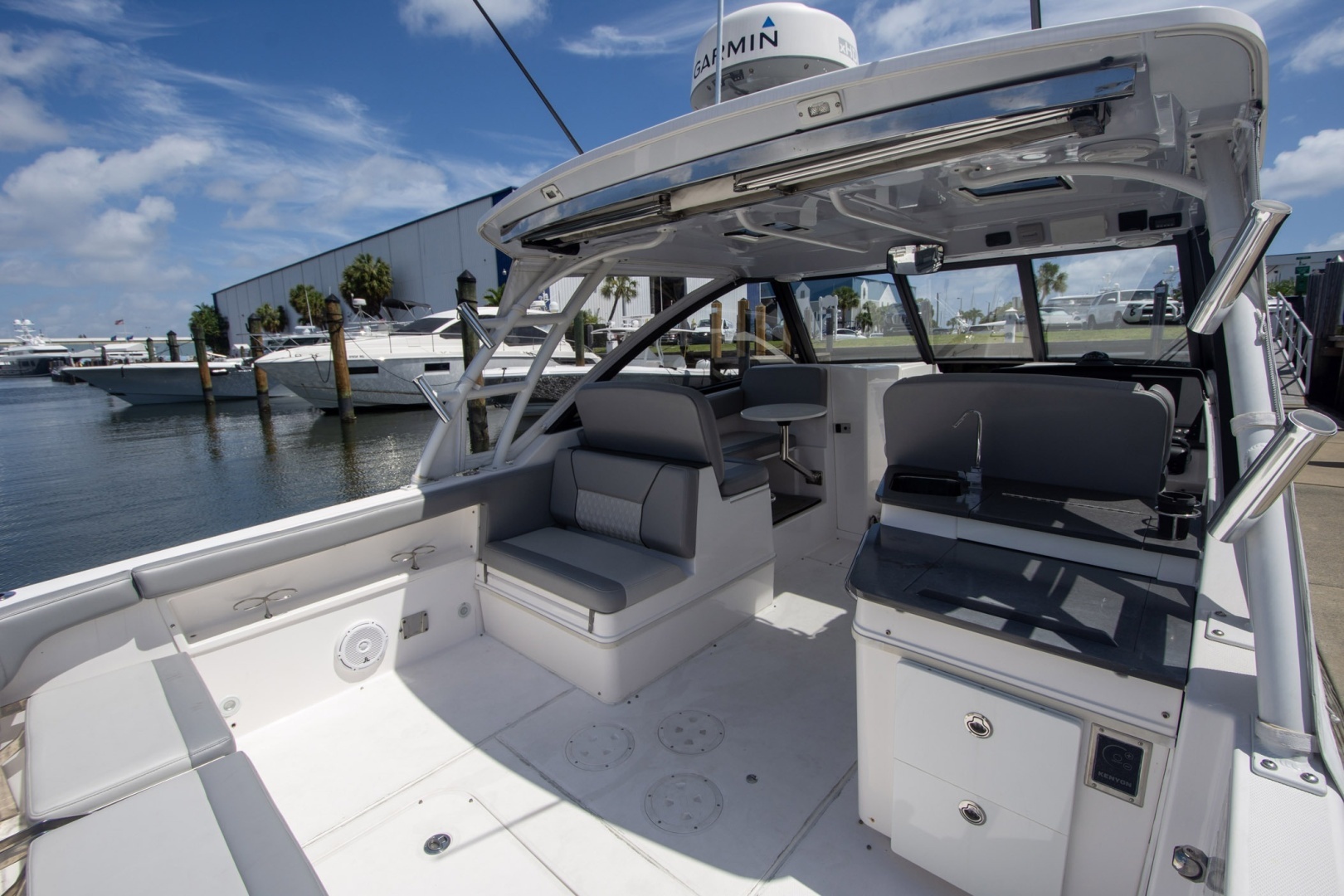 2019 Everglades 340 Dual Console - Image 15