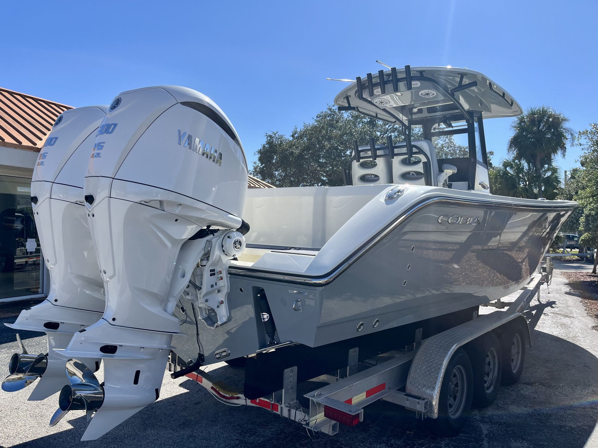 2026 Cobia 285 Open Center Console - 7