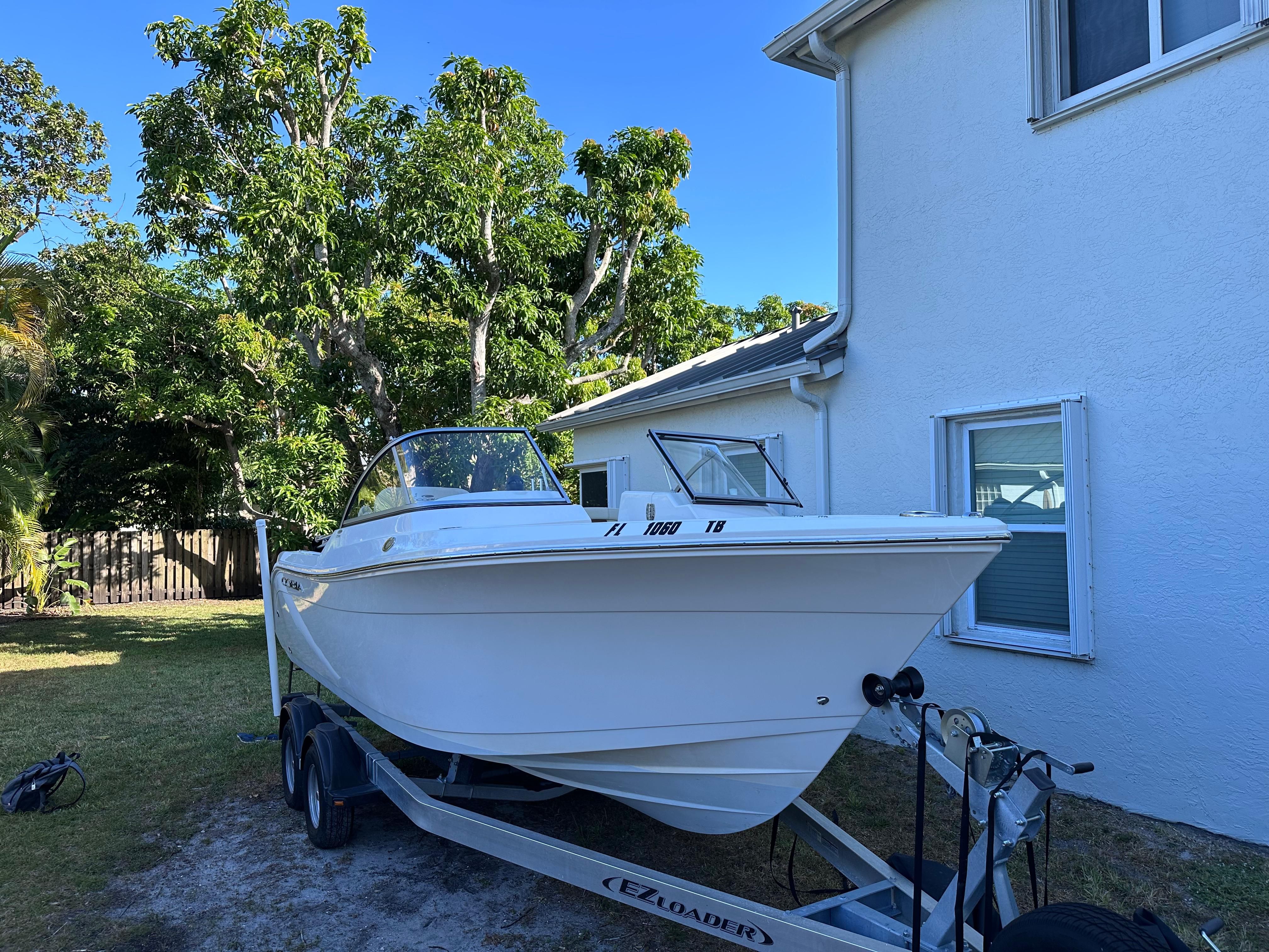 2022 Cobia 220 Dual Console