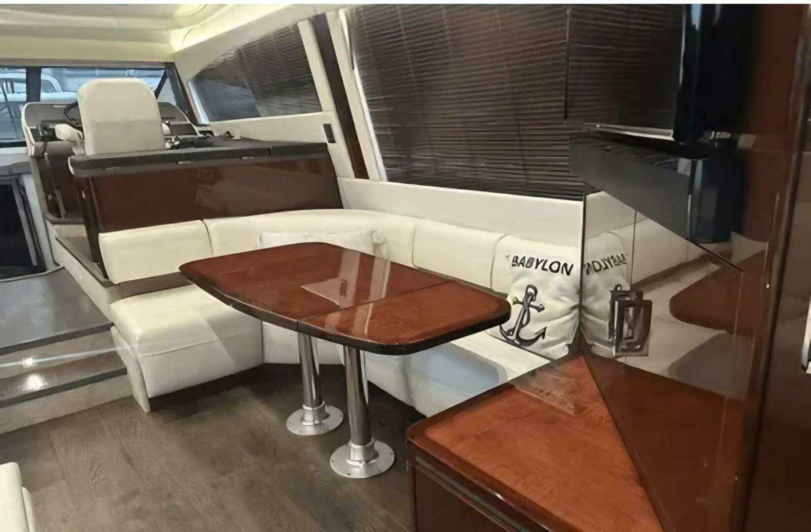 2017 Sea Ray 51 Fly - Image 9