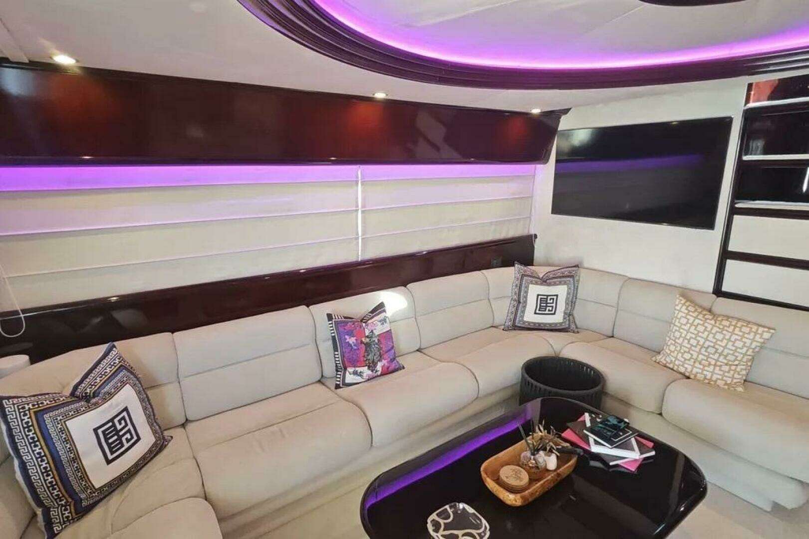 2002 Ferretti Yachts 720 - Image 31