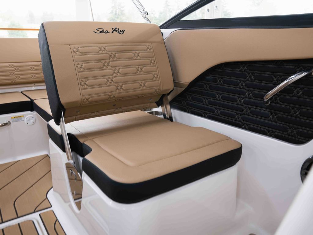 2026 Sea Ray SPX 210 Outboard - 16