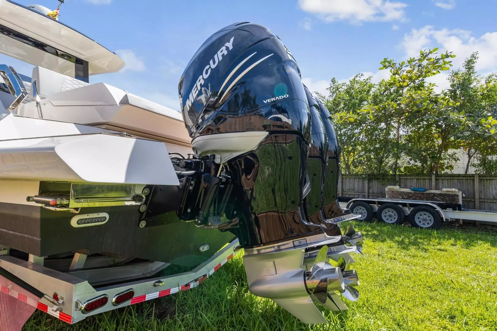2023 Astondoa 377 Coupe Outboard - Image 9