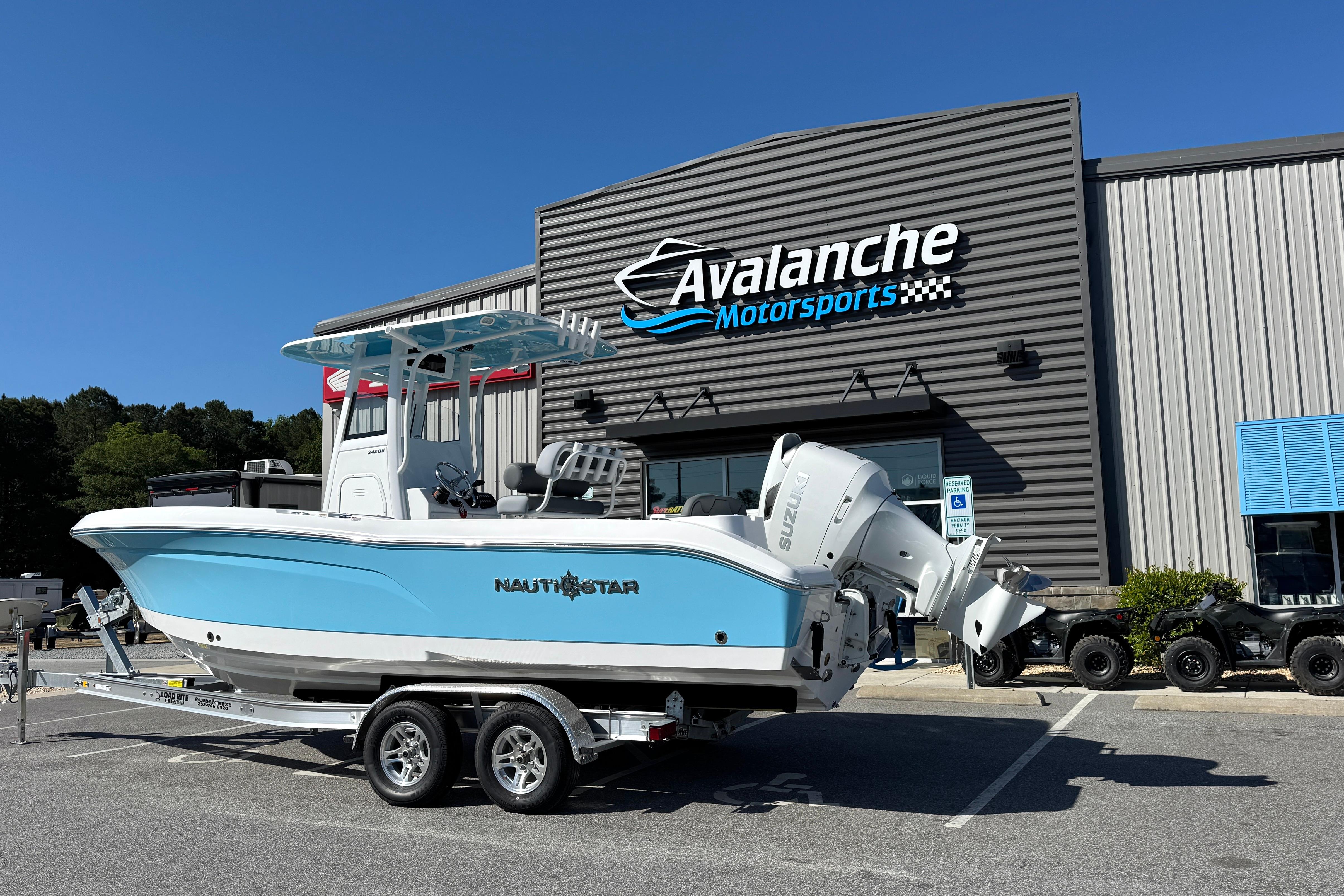 2026 NauticStar 242 Offshore