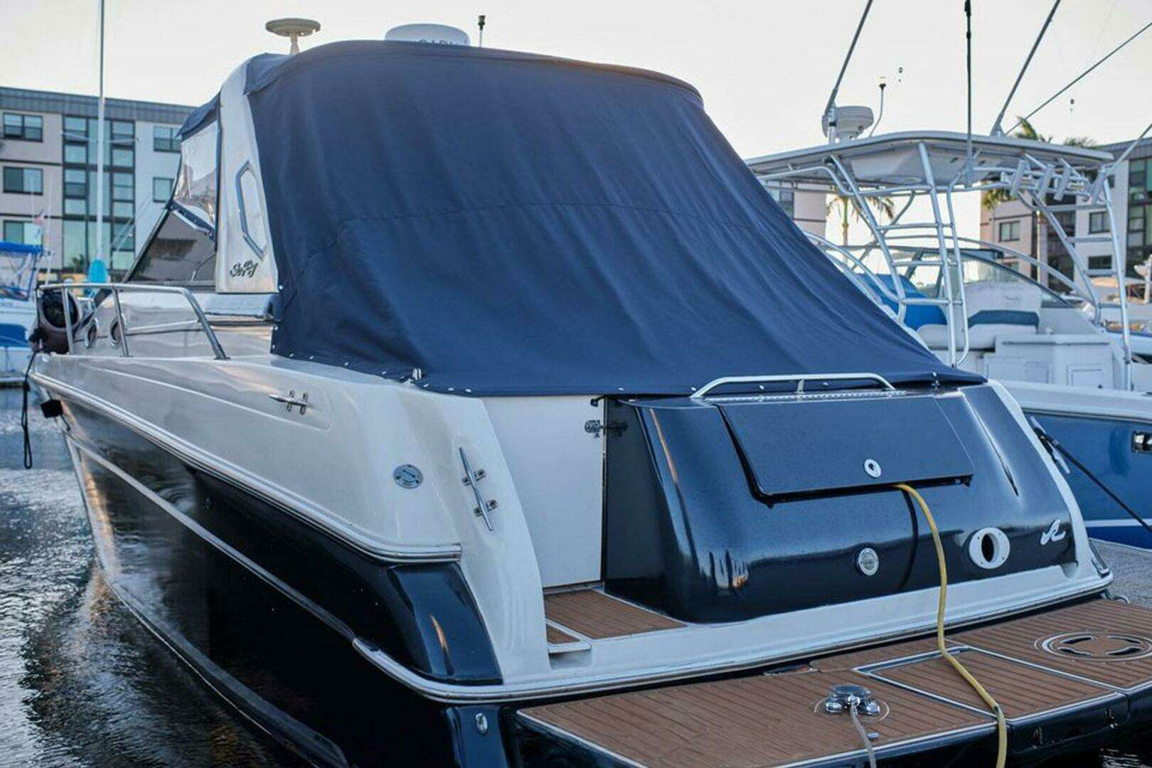 1997 Sea Ray 290 Sundancer - Image 3