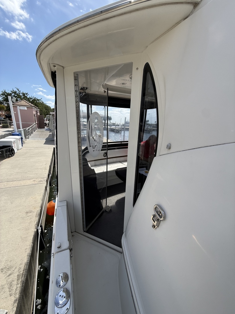 2006 Carver 44 CMY - Image 70