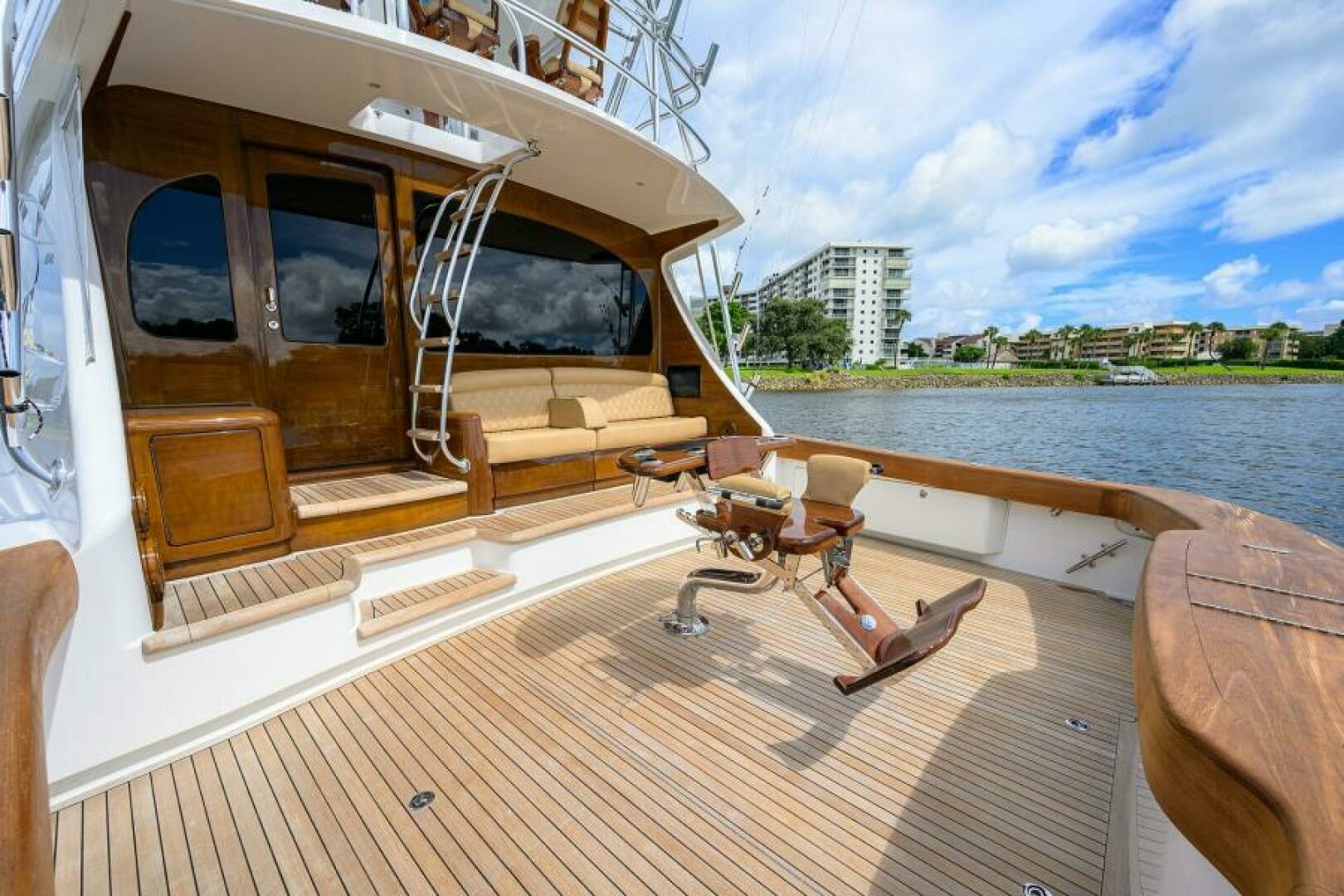 2023 Viking 64 Convertible - Image 44
