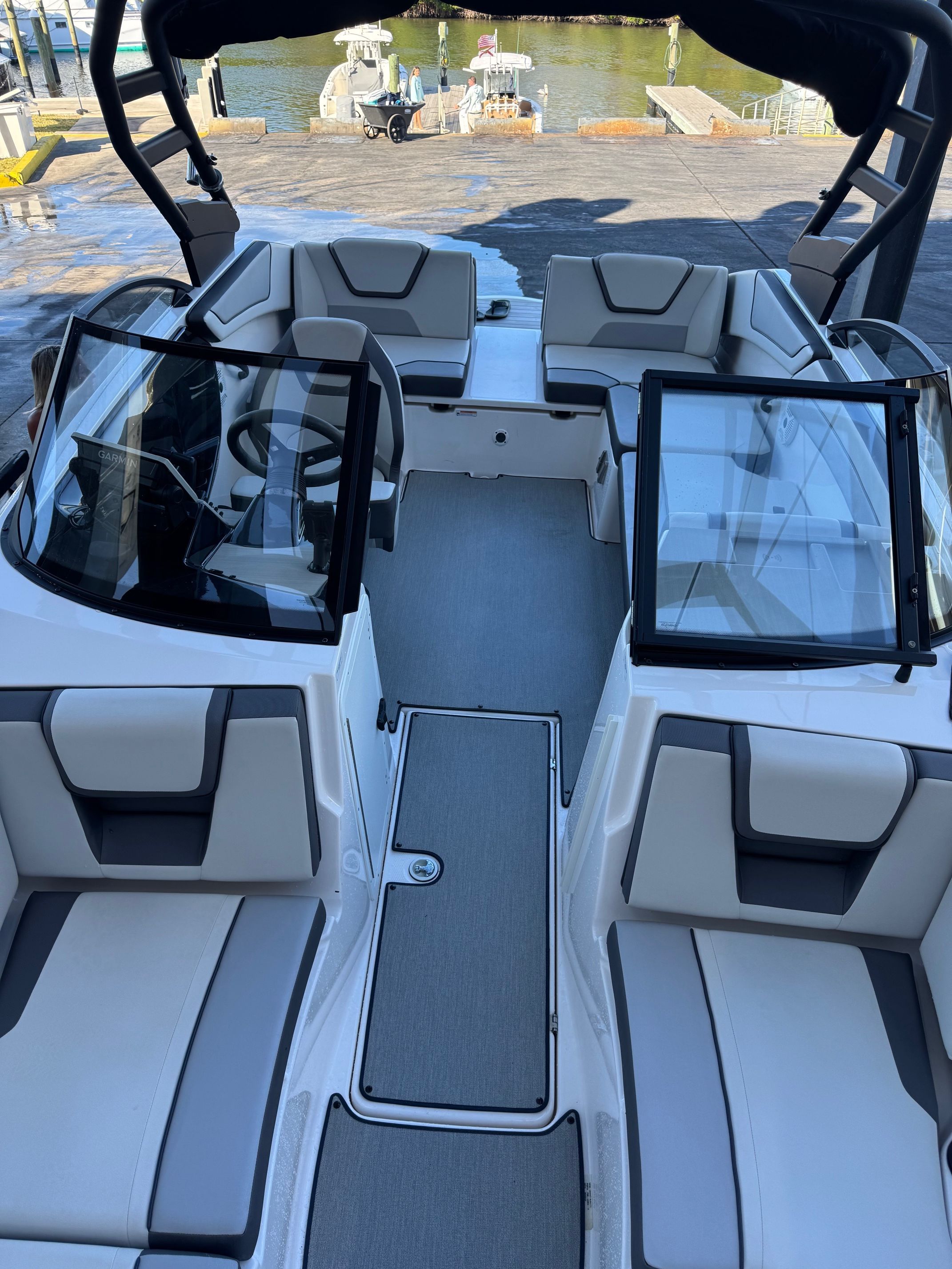 2023 Yamaha Boats AR220 - 3