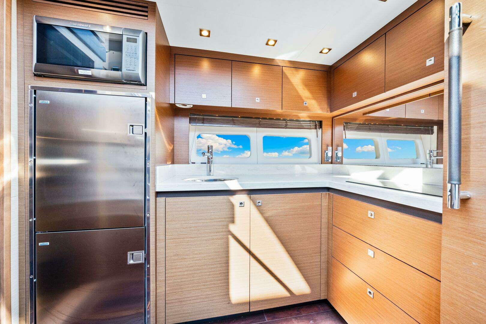 2016 Sea Ray 510 Sundancer - Image 36