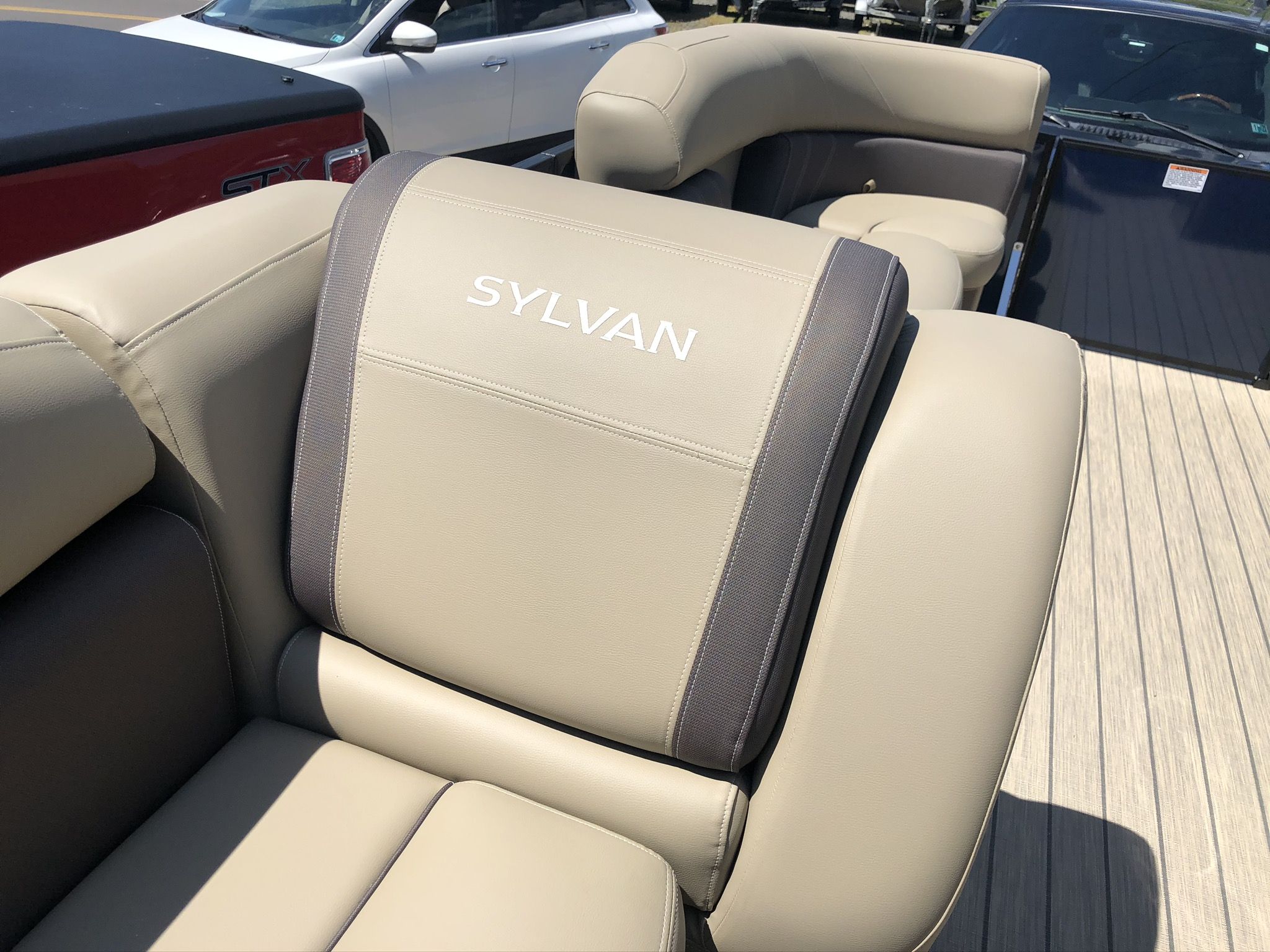 2026 Sylvan Mirage 8520 Cruise - 26