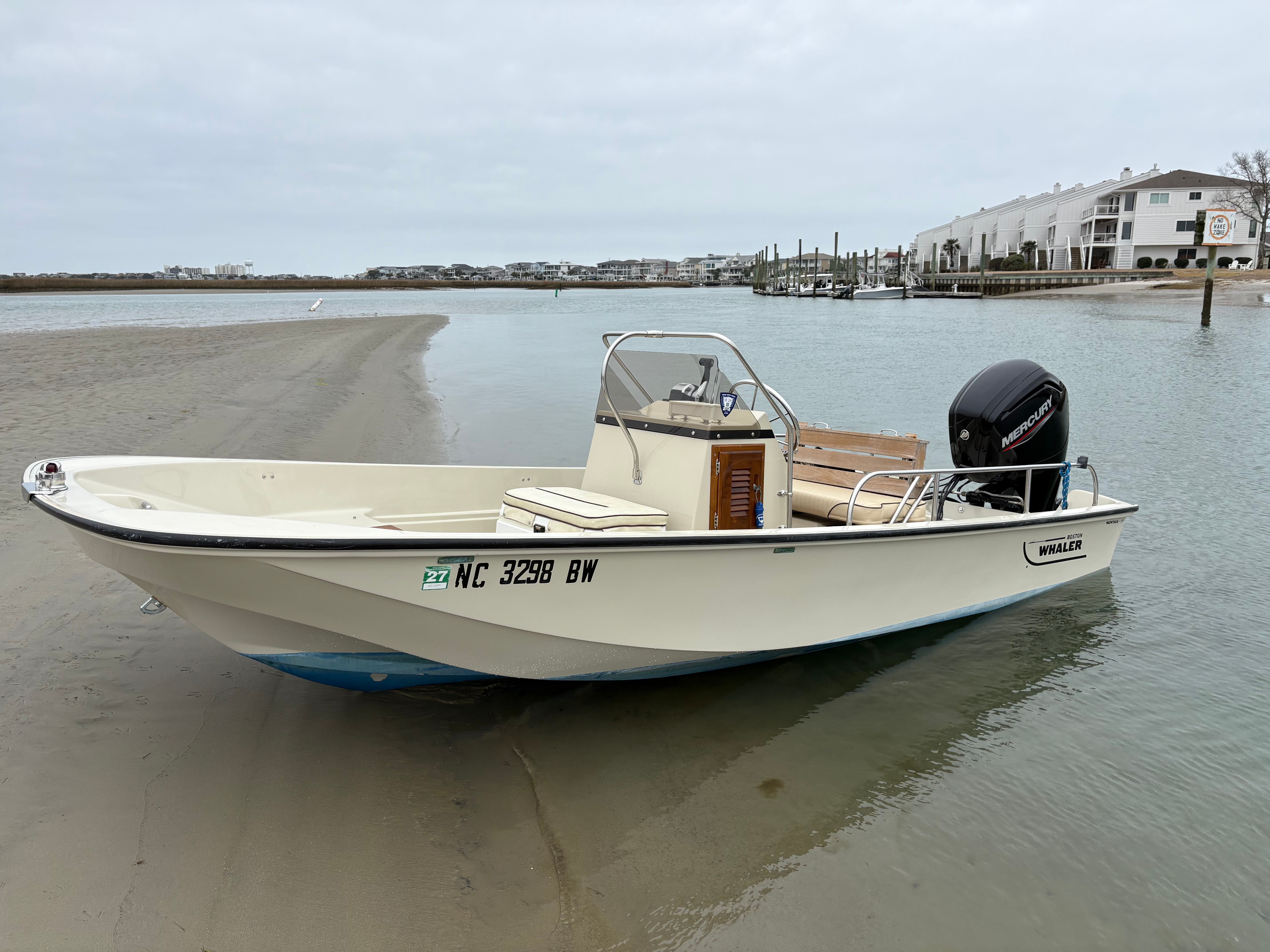 1990 Boston Whaler 17 Montauk