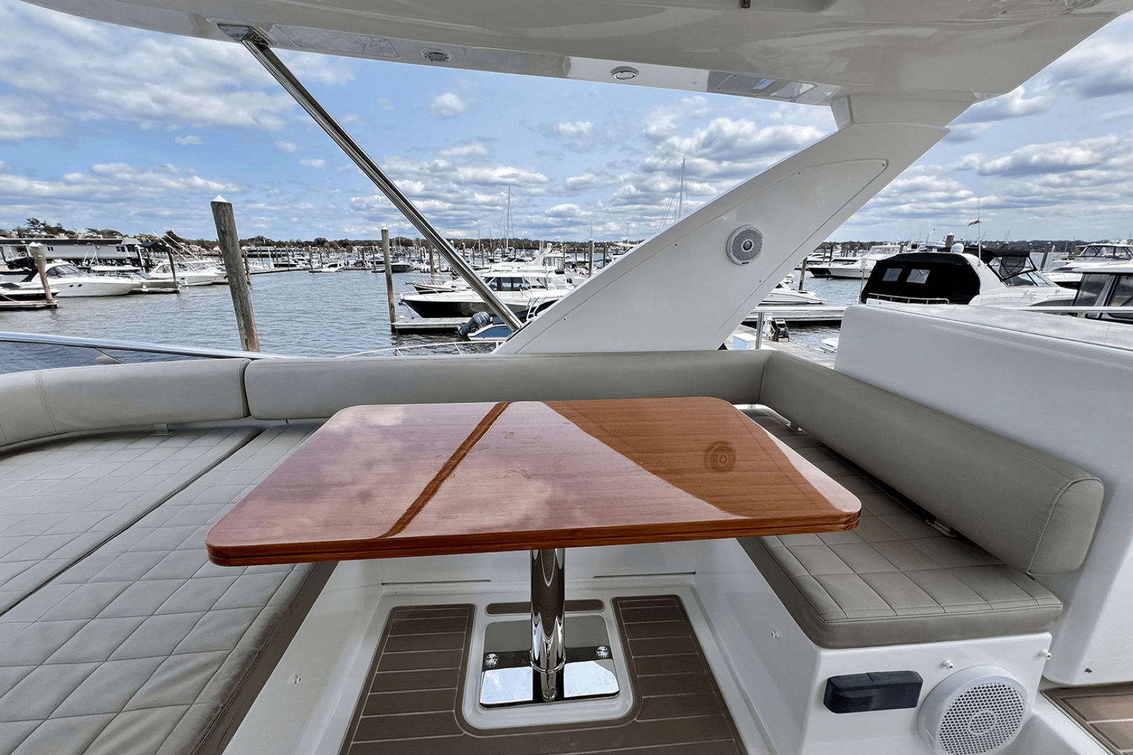 2019 Azimut 50 FLYBRIDGE - Image 32