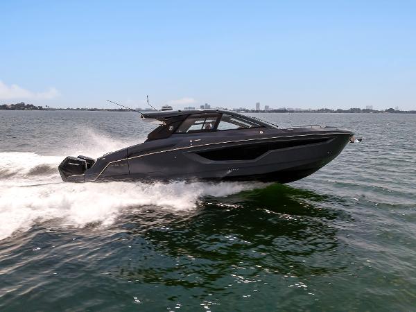 2023 Cruisers Yachts 42 GLS OB - 45