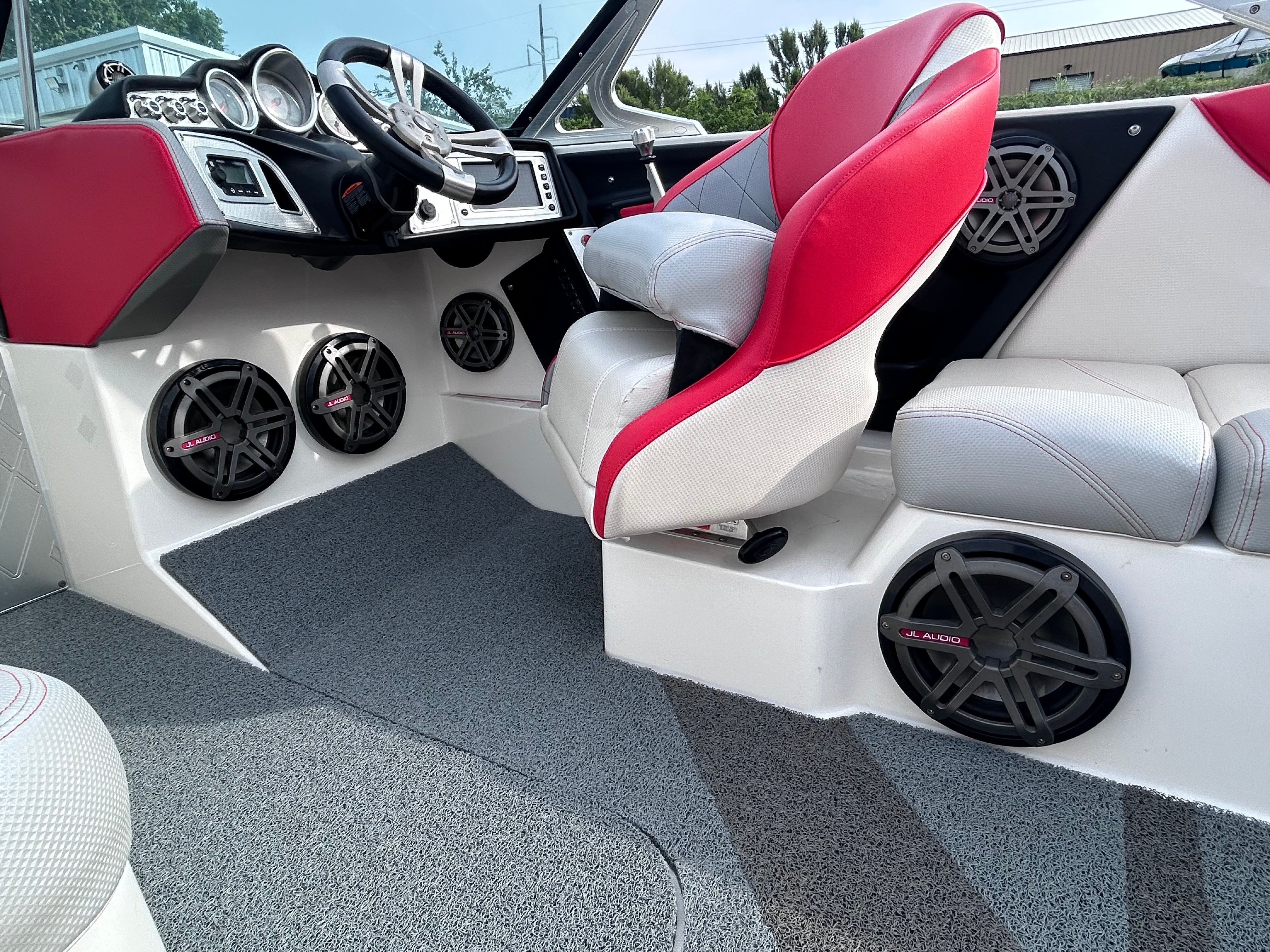 2015 MasterCraft X23 - 4