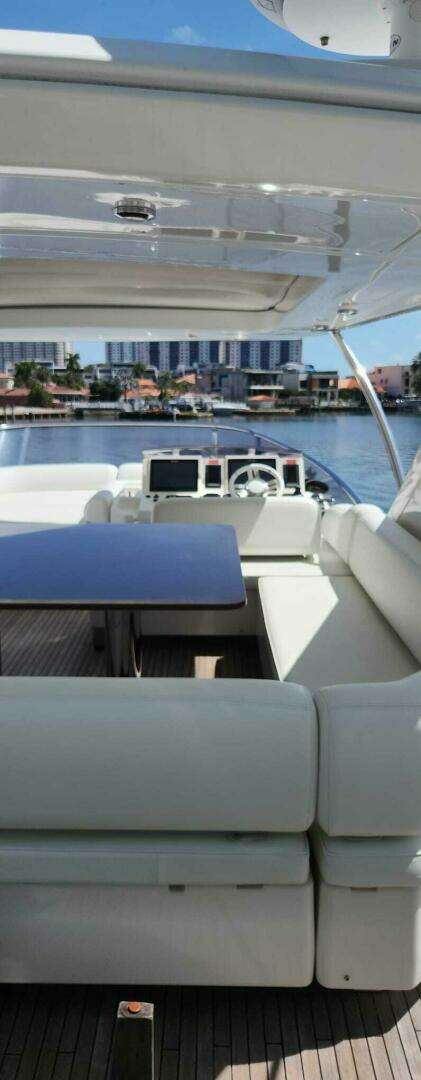 2014 Azimut Flybridge - Image 20