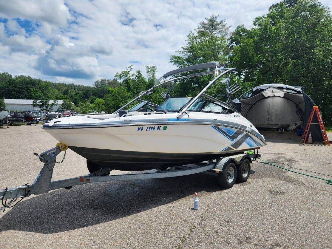 2015 Yamaha Boats 212X - 2
